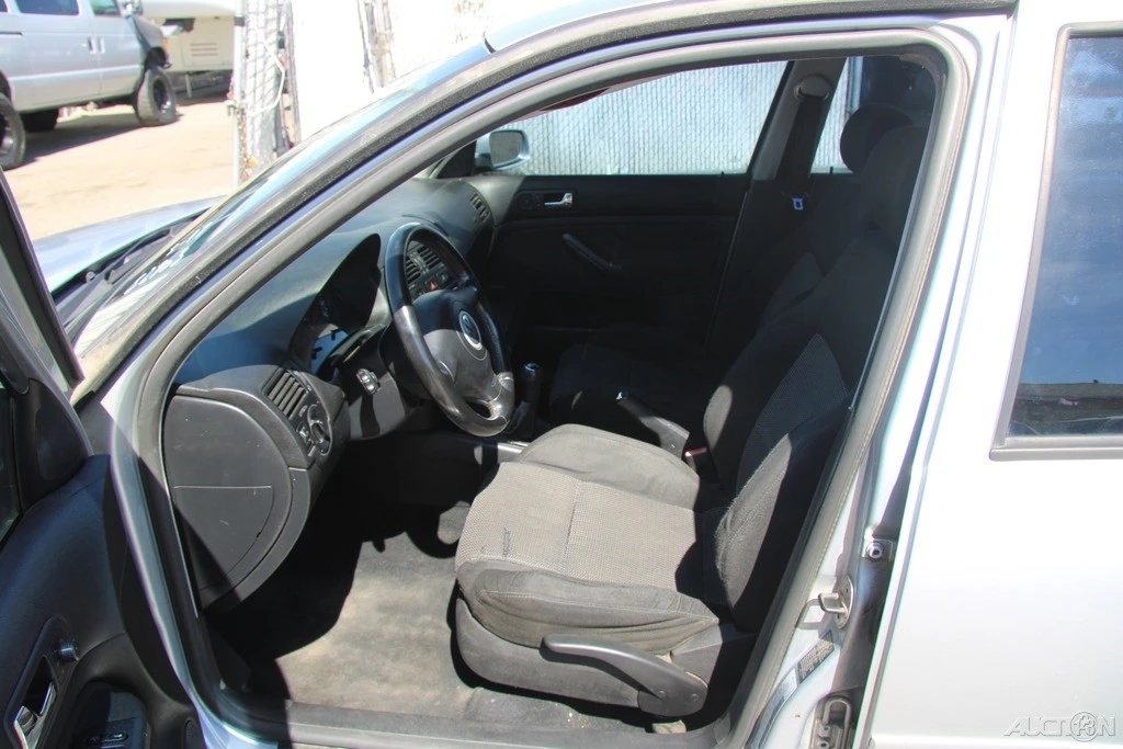 2003 Volkswagen A4 Jetta - Image 15 of 21