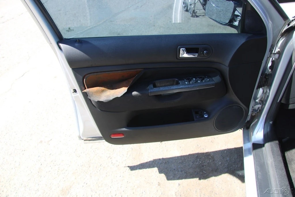 2003 Volkswagen A4 Jetta - Image 14 of 21