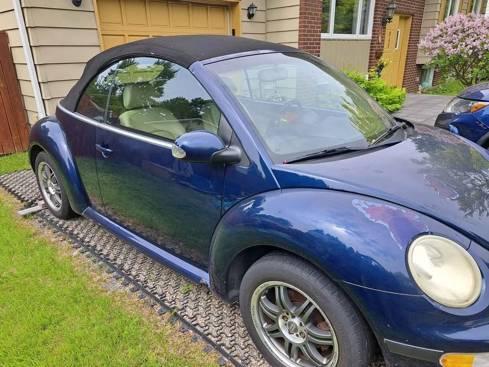 2003 Volkswagen New Beetle - Image 4 of 5