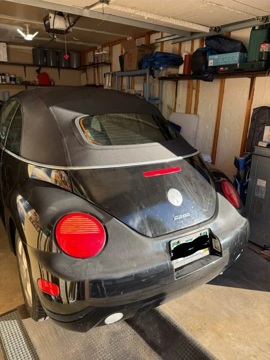 2003 Volkswagen New Beetle - Image 2 of 8