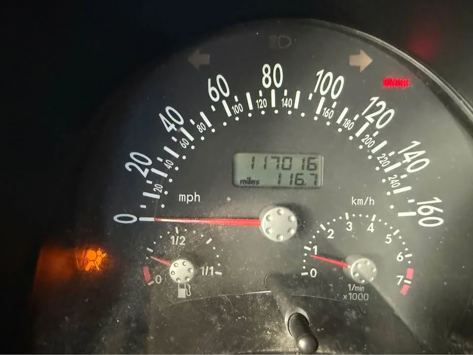 2003 Volkswagen New Beetle - Image 7 of 8