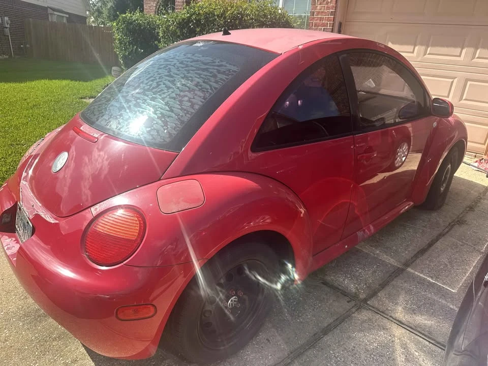 2003 Volkswagen New Beetle - Image 3 of 6