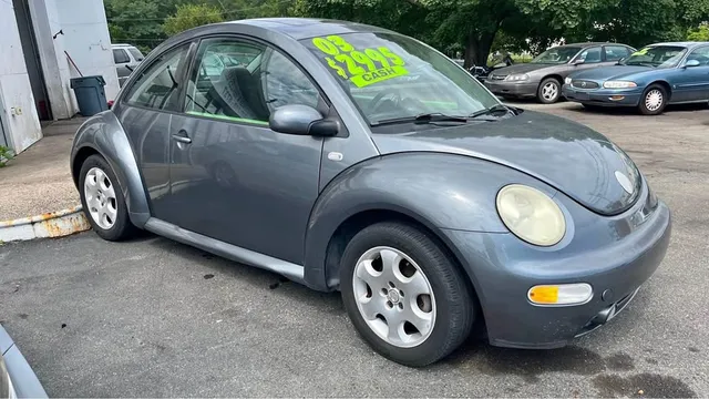 2003 Volkswagen New Beetle 2.5 Hatchback 2D