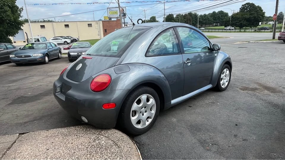 2003 Volkswagen New Beetle - Image 4 of 12