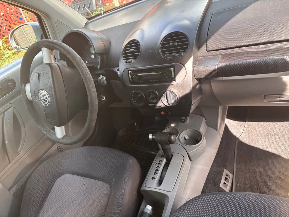 2003 Volkswagen New Beetle - Image 5 of 5