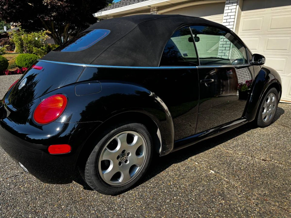2003 Volkswagen New Beetle - Image 7 of 12