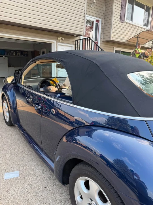 2003 Volkswagen New Beetle - Image 3 of 12