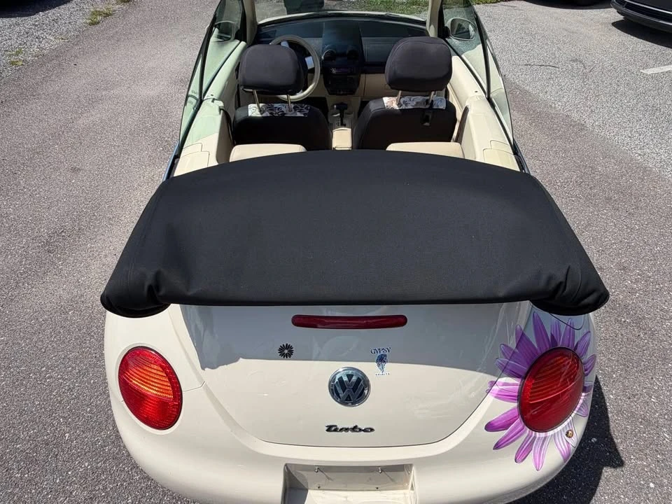 2003 Volkswagen New Beetle - Image 9 of 20