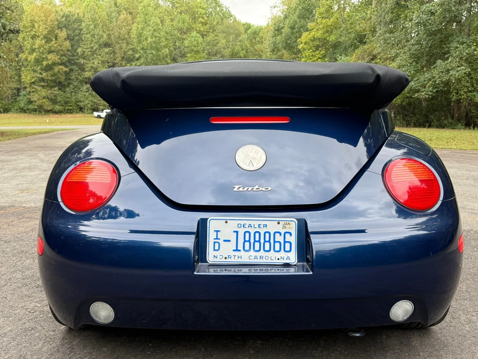 2003 Volkswagen New Beetle - Image 18 of 31