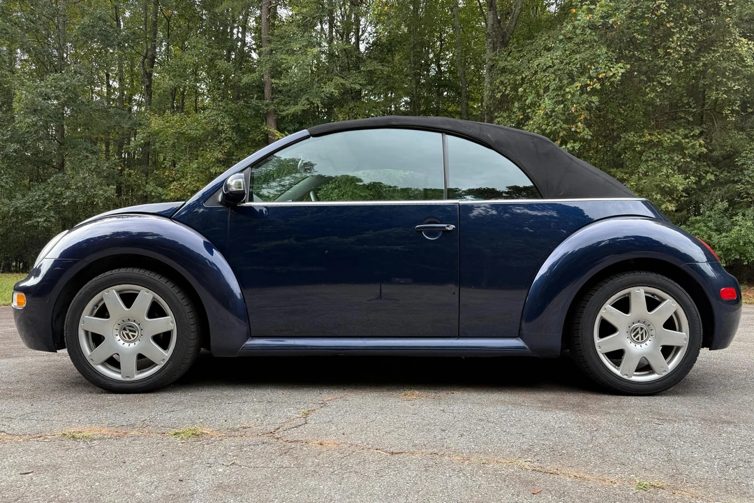 2003 Volkswagen New Beetle - Image 3 of 31