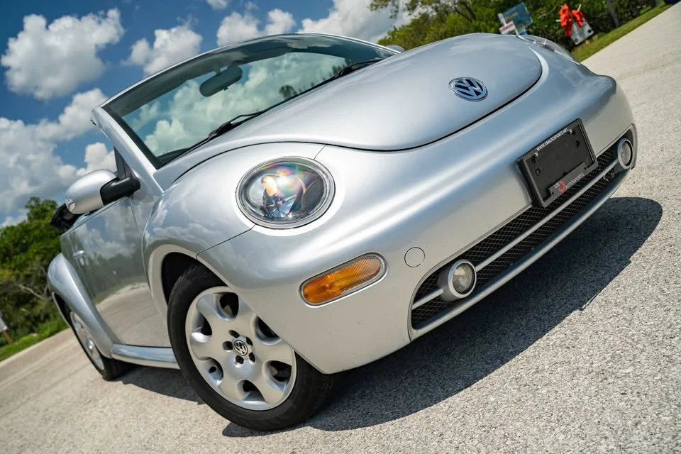 2003 Volkswagen New Beetle - Image 15 of 20