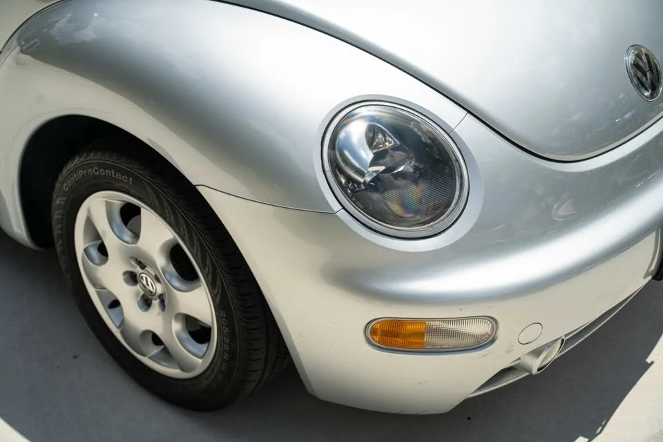 2003 Volkswagen New Beetle - Image 8 of 20
