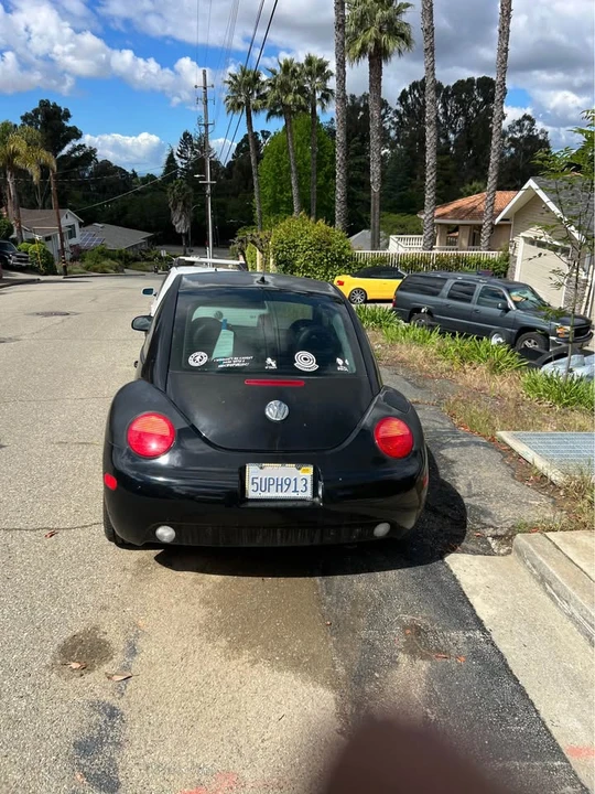 2003 Volkswagen New Beetle - Image 2 of 5
