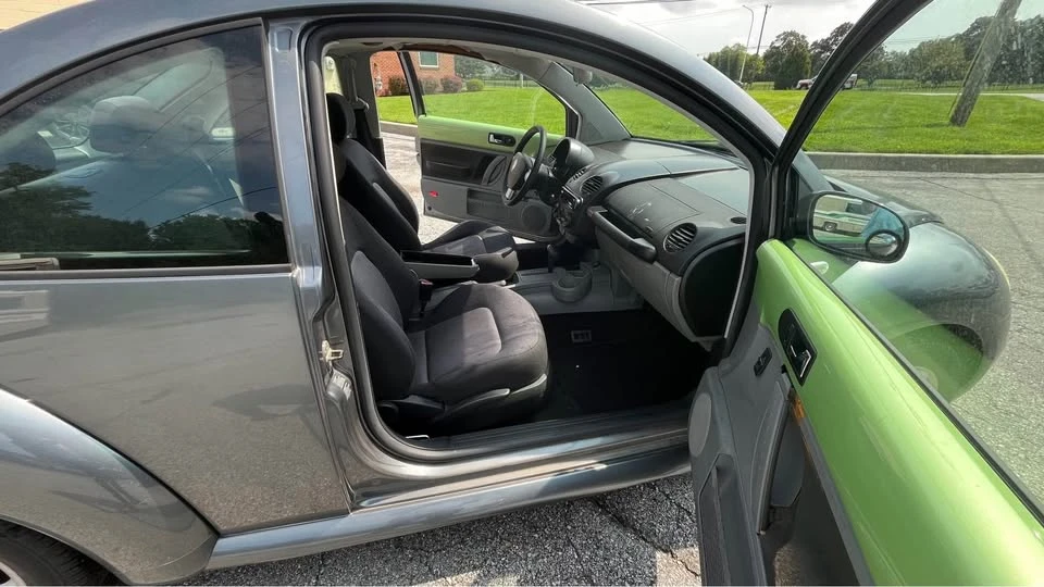 2003 Volkswagen New Beetle - Image 18 of 19