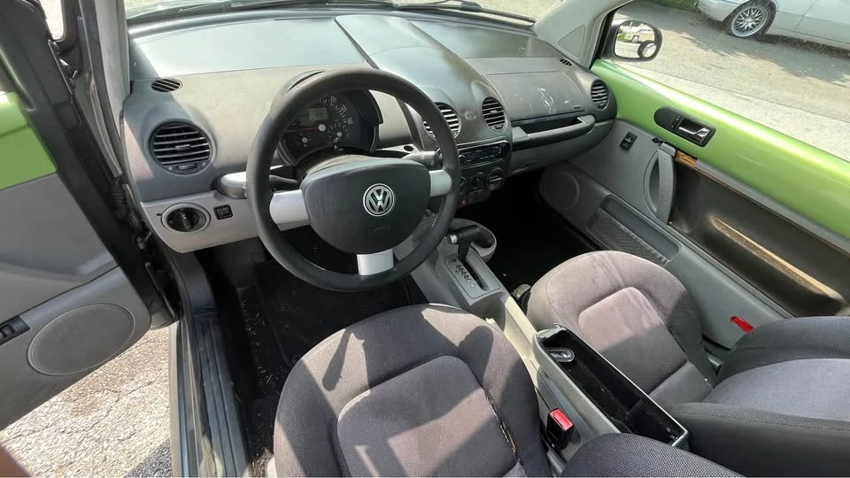 2003 Volkswagen New Beetle - Image 16 of 19