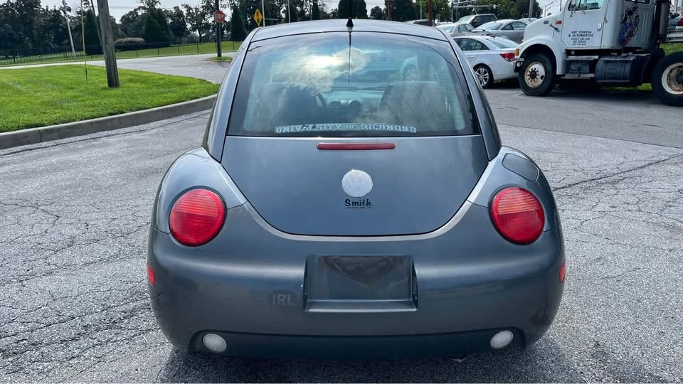 2003 Volkswagen New Beetle - Image 10 of 19