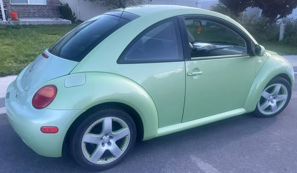 2003 Volkswagen New Beetle - Image 9 of 11