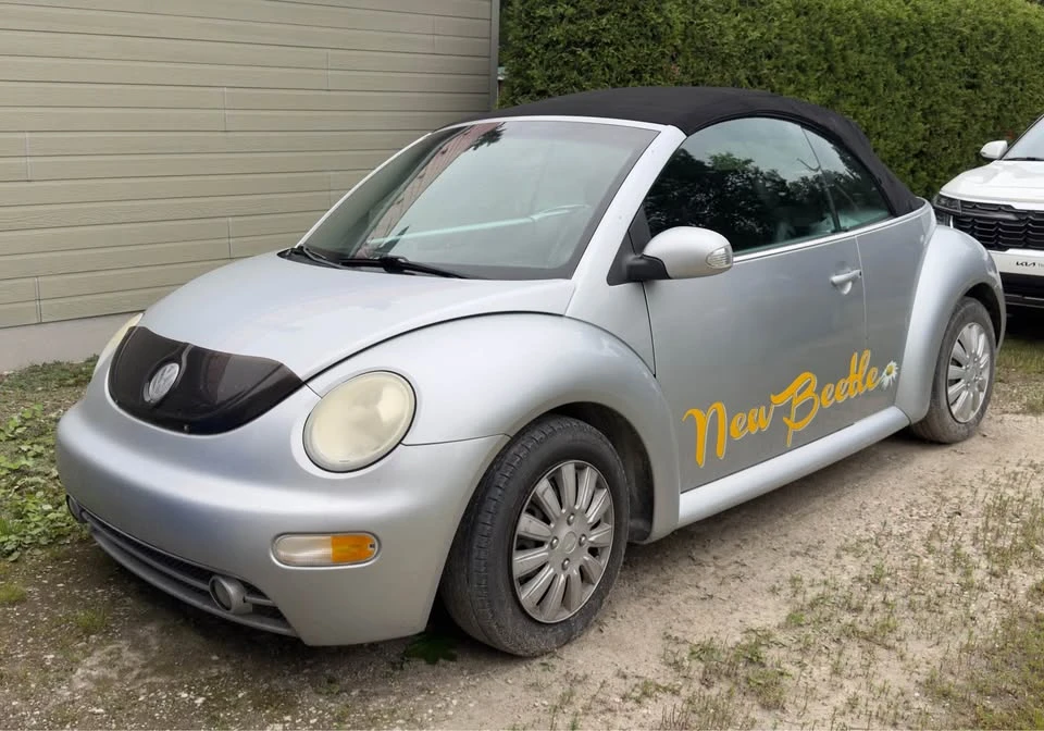 2003 Volkswagen New Beetle - Image 2 of 6