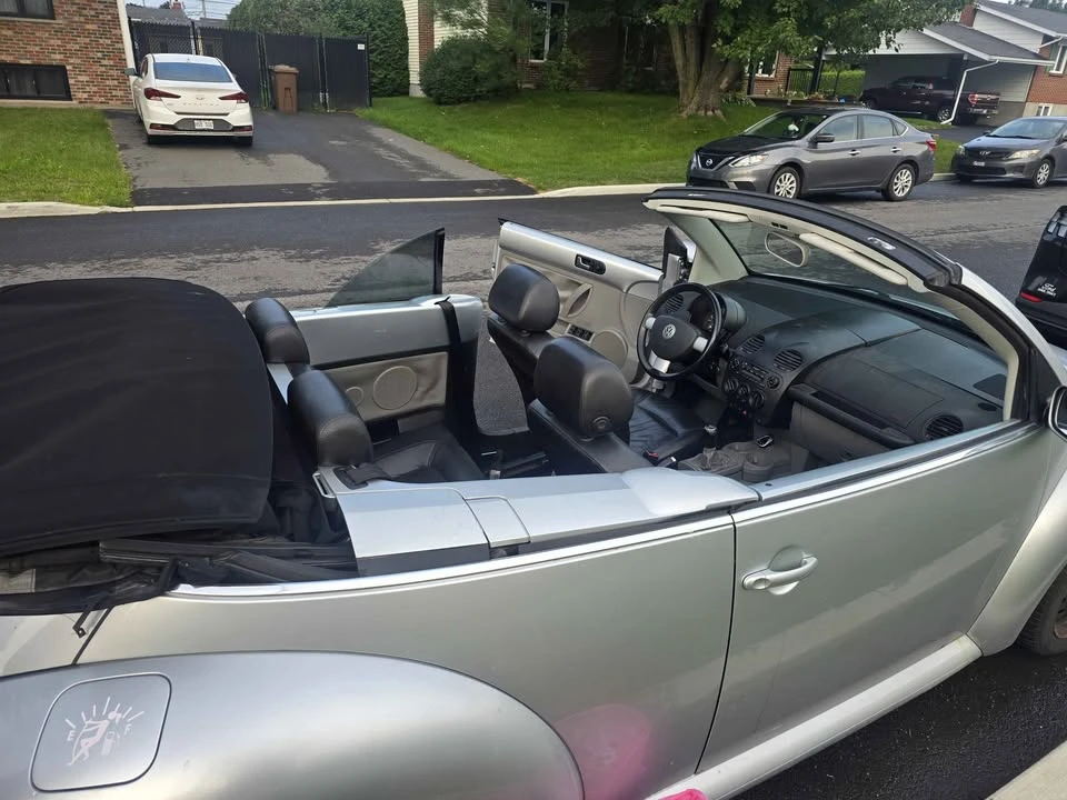 2003 Volkswagen New Beetle - Image 17 of 19