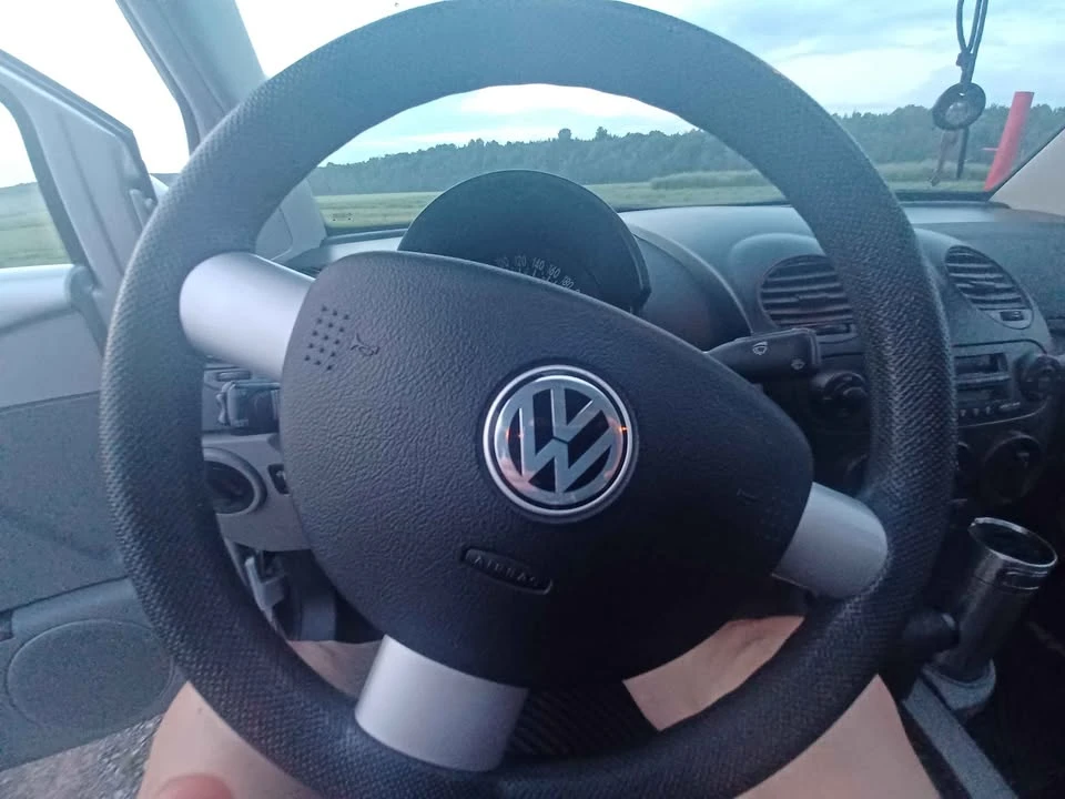 2003 Volkswagen New Beetle - Image 13 of 20