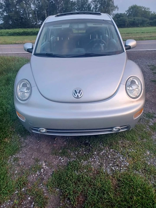 2003 Volkswagen New Beetle - Image 10 of 20