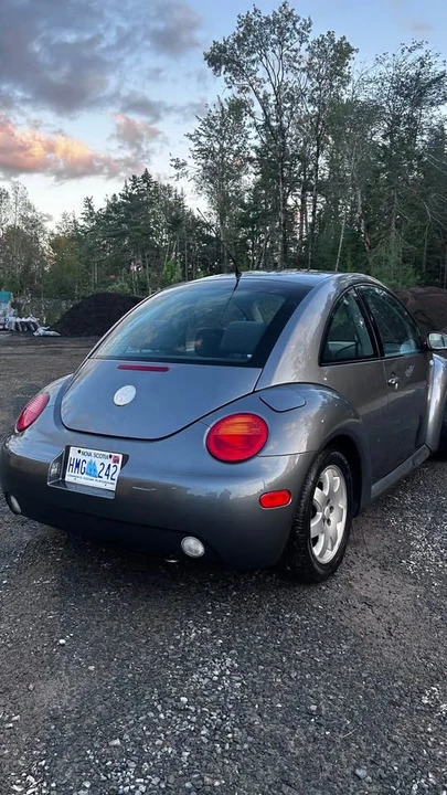 2003 Volkswagen New Beetle - Image 4 of 7