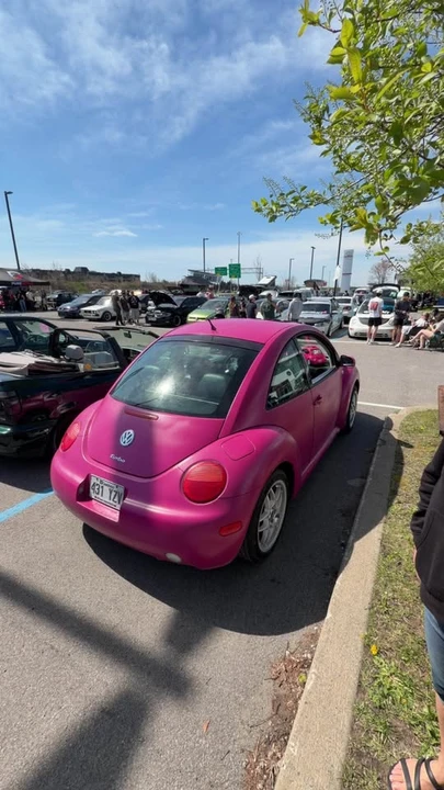 2003 Volkswagen New Beetle - Image 2 of 3