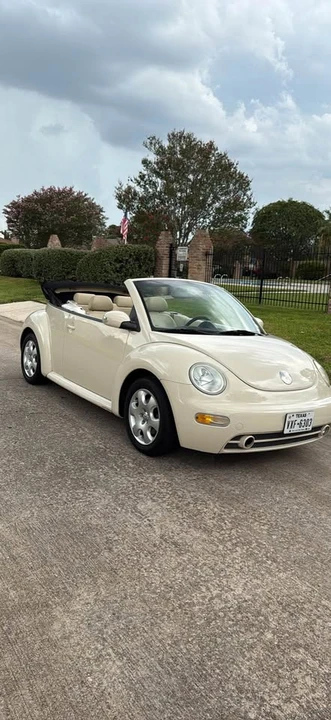 2003 Volkswagen New Beetle - Image 8 of 10