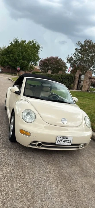 2003 Volkswagen New Beetle - Image 9 of 10