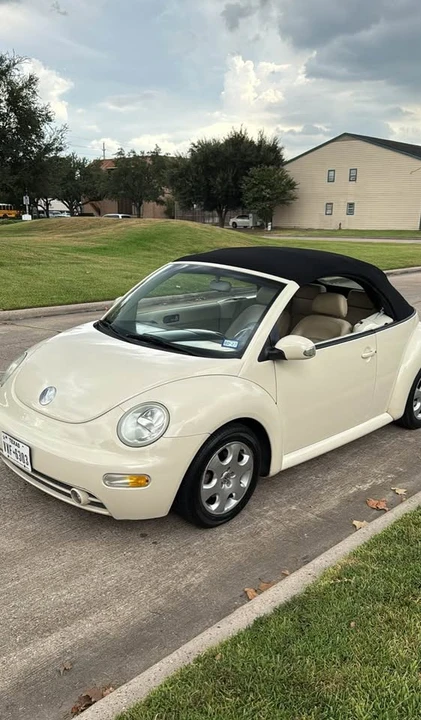 2003 Volkswagen New Beetle - Image 10 of 10