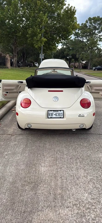2003 Volkswagen New Beetle - Image 3 of 10