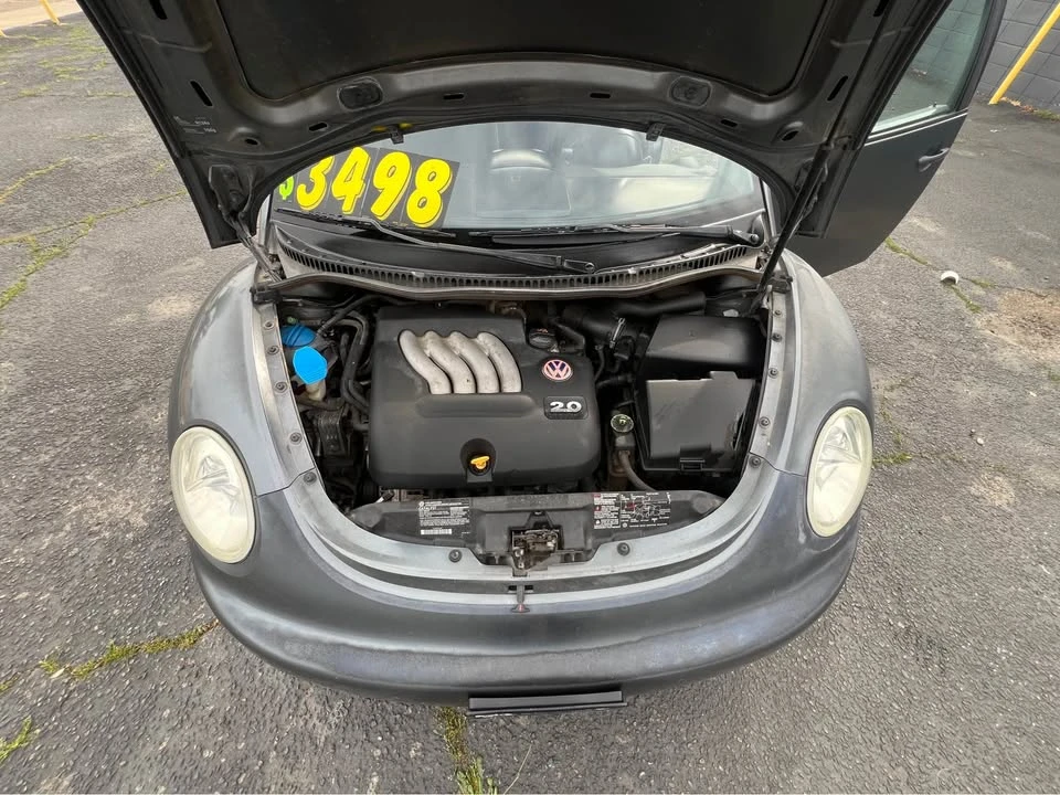 2003 Volkswagen New Beetle - Image 9 of 13