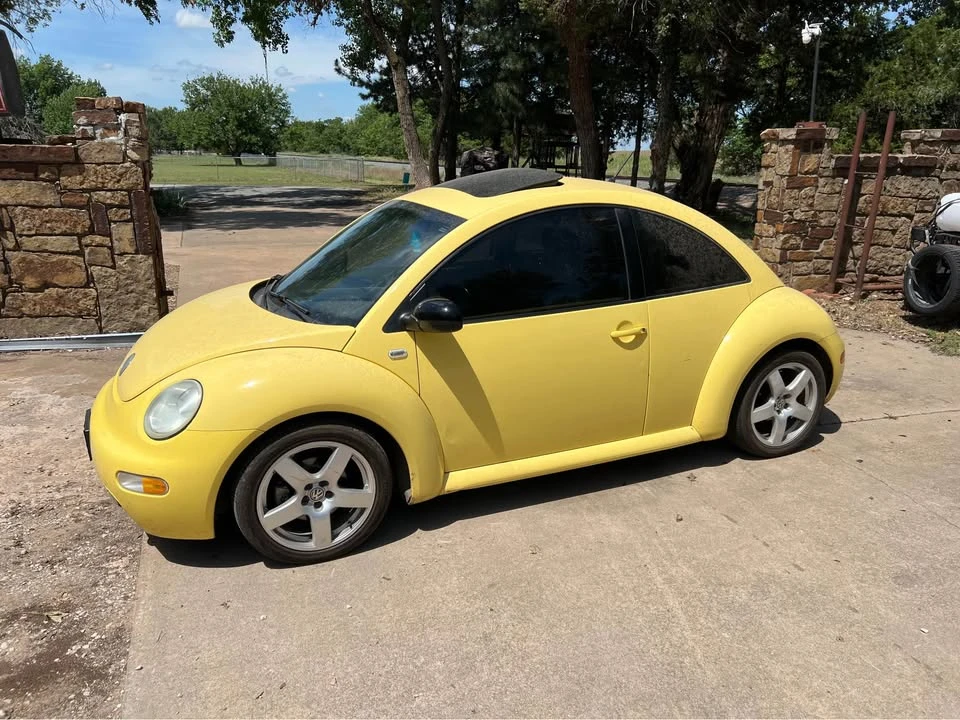 2003 Volkswagen New Beetle - Image 8 of 8