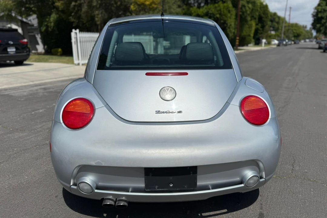 2003 Volkswagen New Beetle - Image 5 of 31