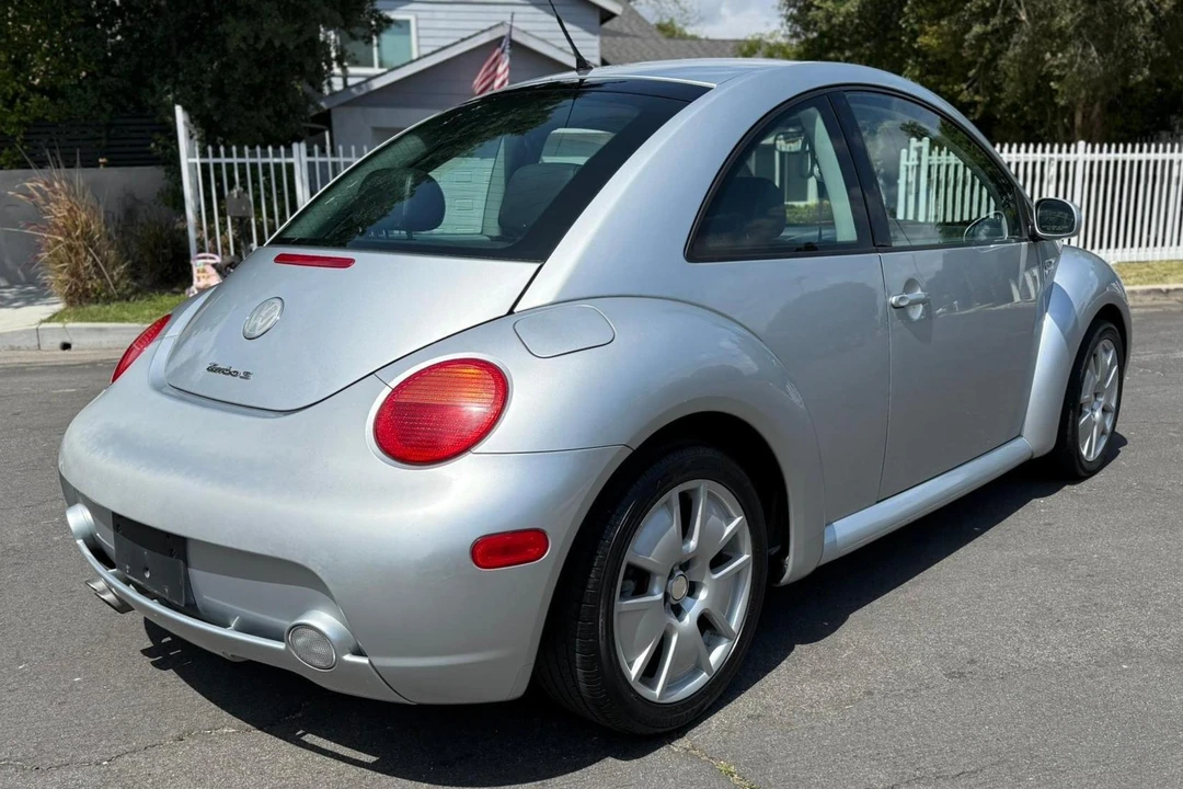 2003 Volkswagen New Beetle - Image 4 of 31