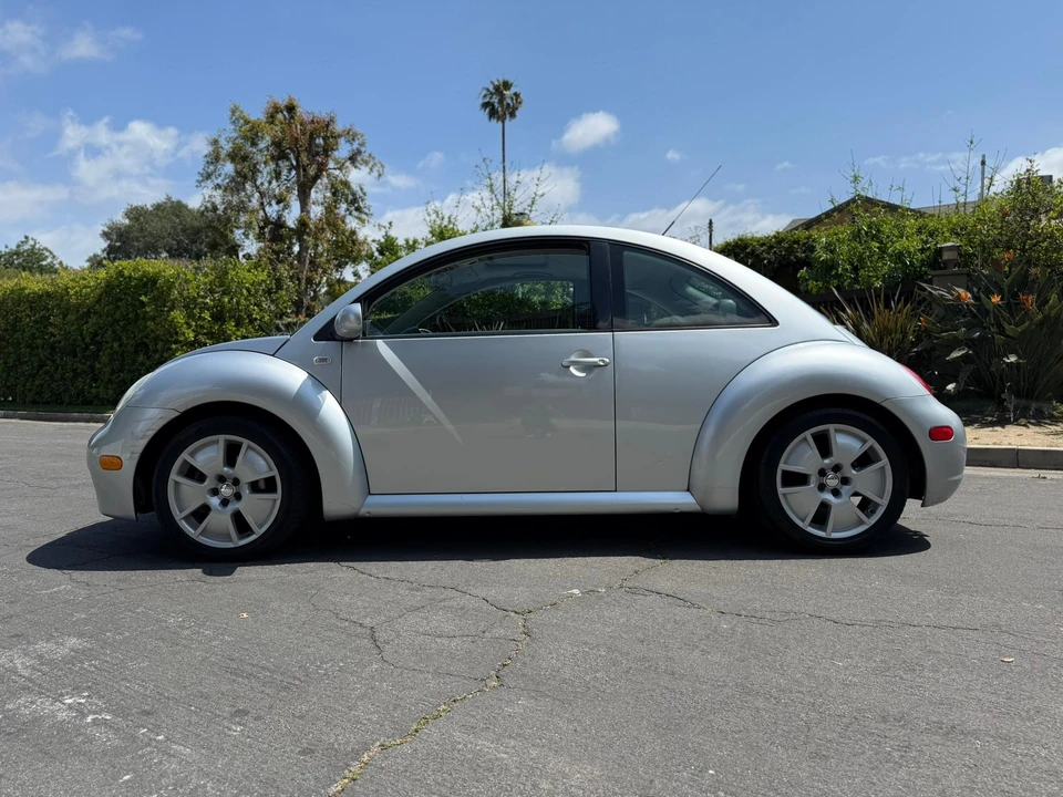 2003 Volkswagen New Beetle - Image 9 of 31