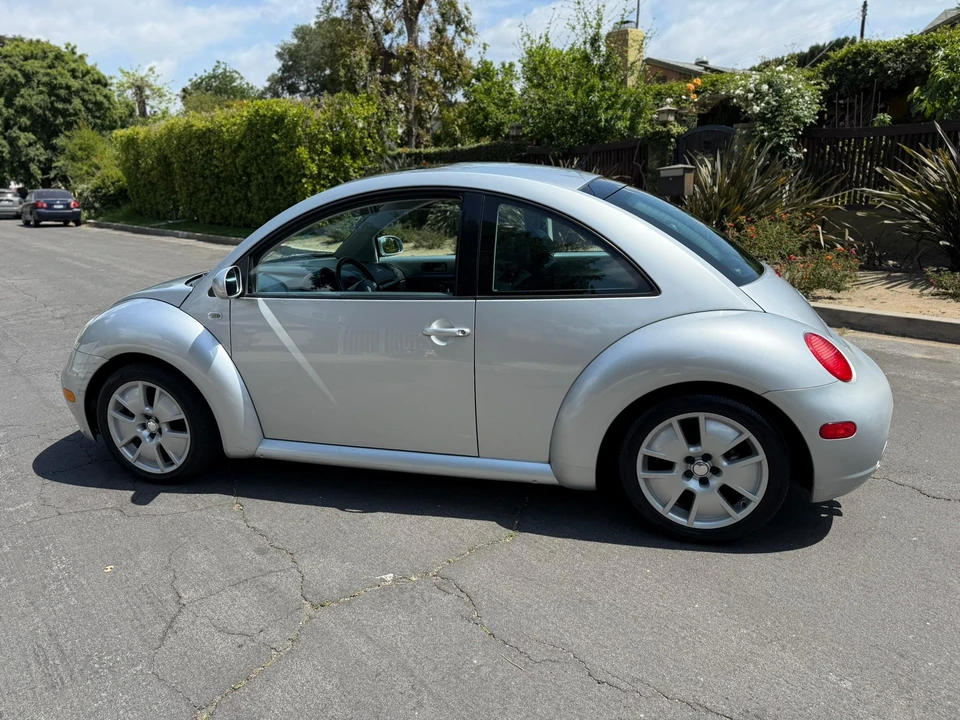 2003 Volkswagen New Beetle - Image 11 of 31