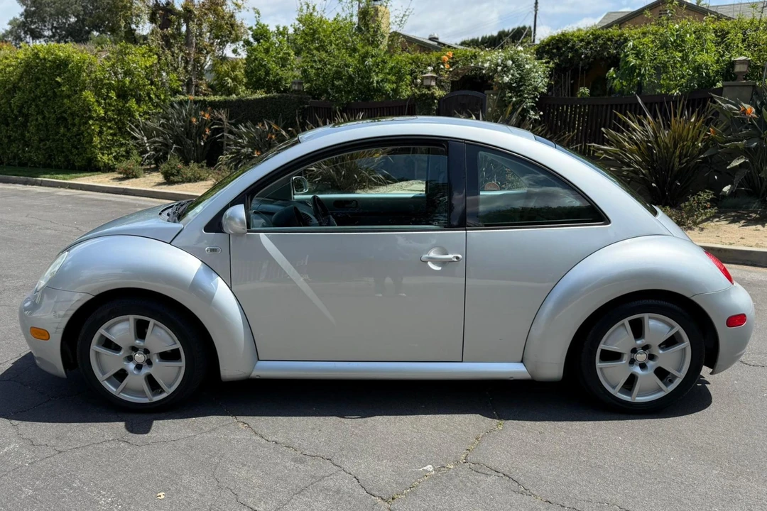 2003 Volkswagen New Beetle - Image 3 of 31