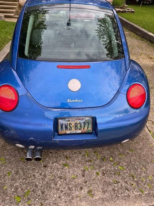 2003 Volkswagen New Beetle - Image 6 of 13