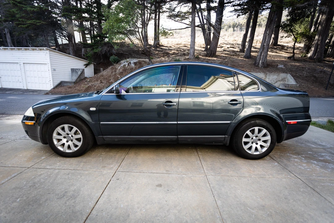 2003 Volkswagen Passat - Image 8 of 31