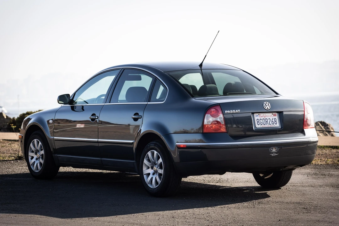 2003 Volkswagen Passat - Image 9 of 31