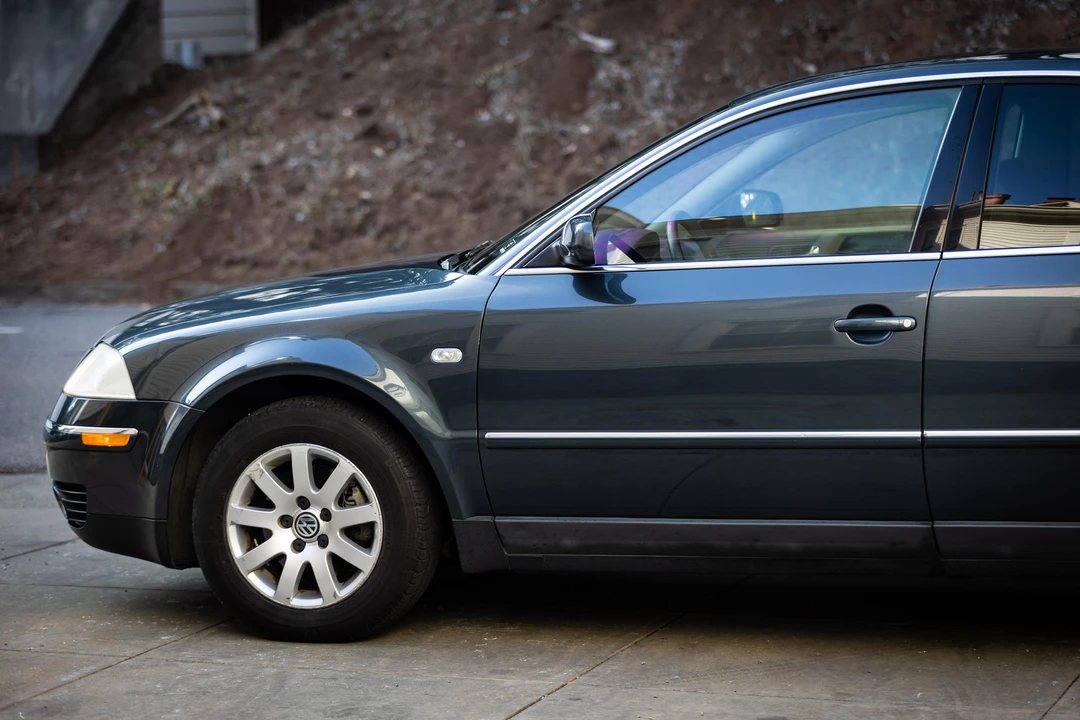 2003 Volkswagen Passat - Image 19 of 31