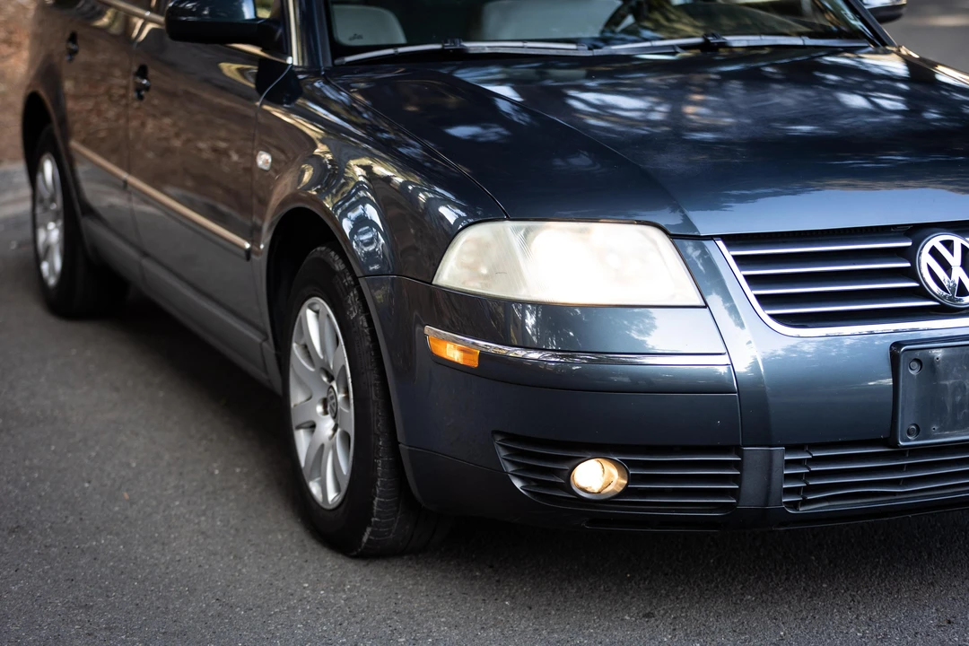 2003 Volkswagen Passat - Image 13 of 31