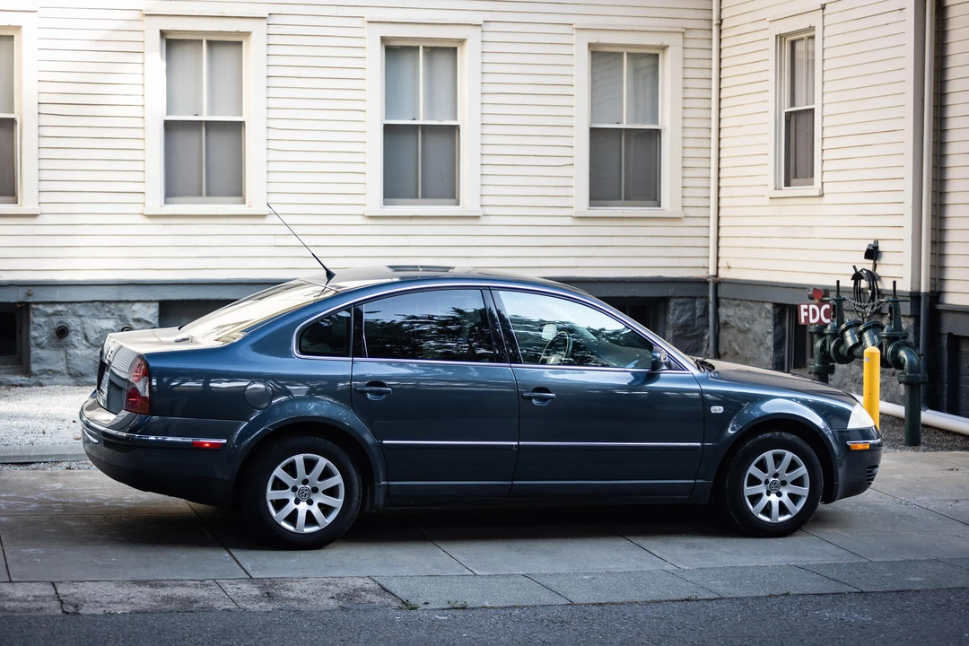 2003 Volkswagen Passat - Image 10 of 31