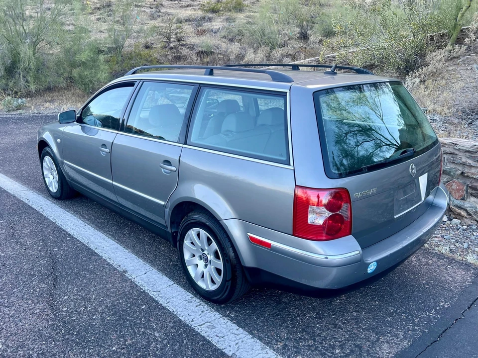 2003 Volkswagen Passat - Image 9 of 31