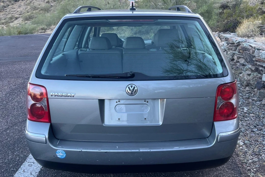 2003 Volkswagen Passat - Image 5 of 31