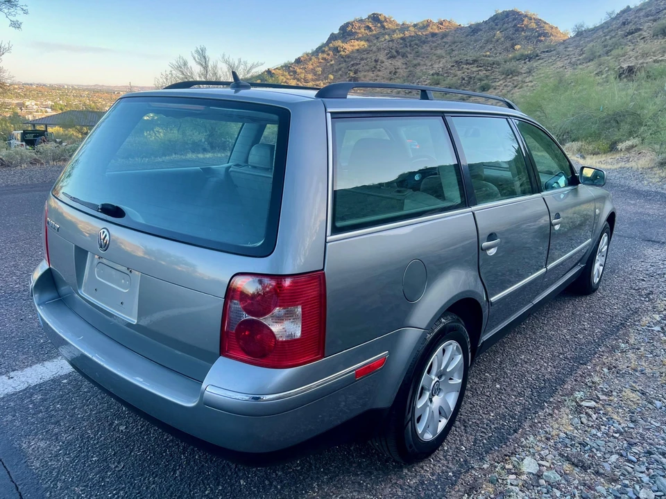 2003 Volkswagen Passat - Image 12 of 31