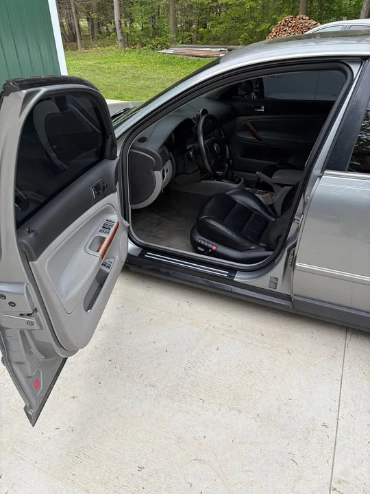 2003 Volkswagen Passat - Image 10 of 12