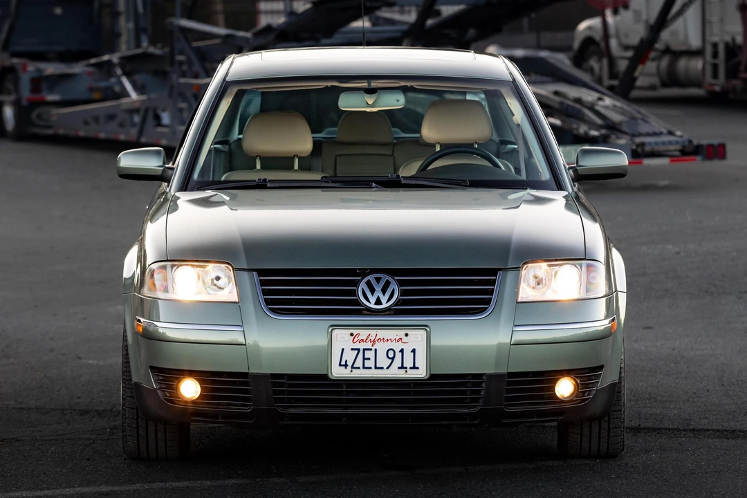 2003 Volkswagen Passat - Image 2 of 31