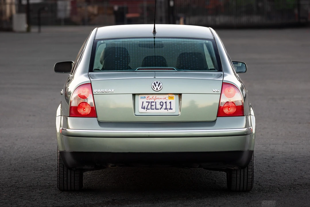 2003 Volkswagen Passat - Image 23 of 31